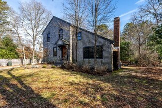 29 Thatcher Holway Rd, Marstons Mills, MA 02648