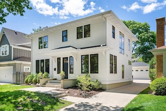 5808 Oaklawn Ave, Edina, MN 55424