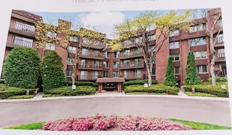 1175 Lake Cook Rd Unit 201, Northbrook, IL 60062