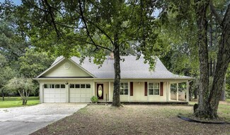 18720 Johns Ln, Roland, AR 72135