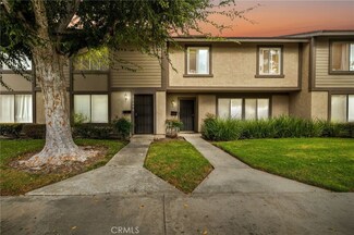 2960 Bradford Place Unit E, Santa Ana, CA 92707