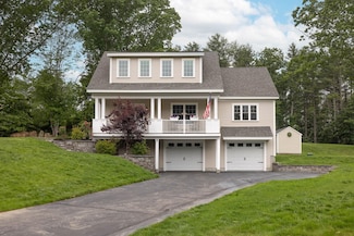 16 Boulder Dr, Newmarket, NH 03857
