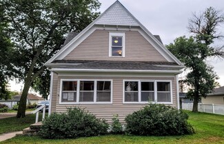 103 E 5th St, Axtell, NE 68924