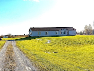6433 Norman Rd, Grant Township, MI 48032