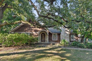 1410 Berkley Ct, Deerfield, IL 60015