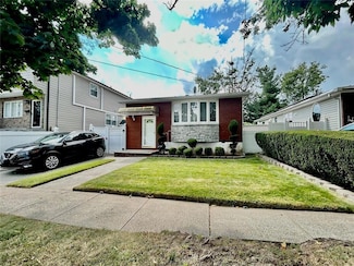 57 Jerome Rd, Staten Island, NY 10305