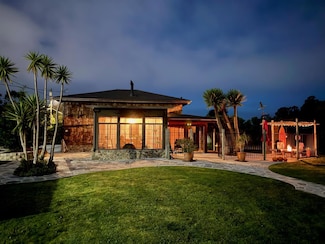 575 Dolores Ave, Half Moon Bay, CA 94019