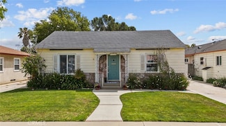 2218 Ximeno Ave, Long Beach, CA 90815
