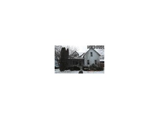 57 S School St, Orwell, OH 44076