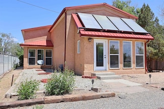 807 13th St, Alamosa, CO 81101