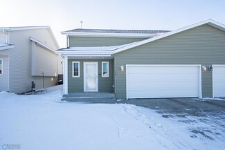 713 13 1 2 Ave S, West Fargo, ND 58078