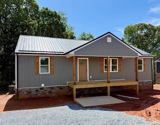 1484 White House Rd, Moneta, VA 24121
