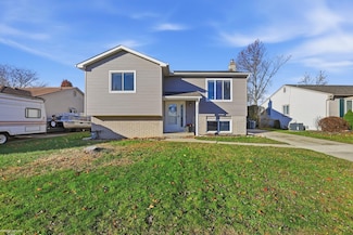 8743 Lillian Dr, Newport, MI 48166