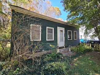 30 Riverside Dr, Baltic, CT 06330