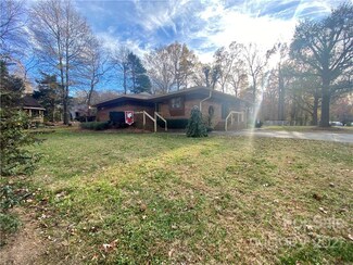 141 Burris St, Wingate, NC 28174