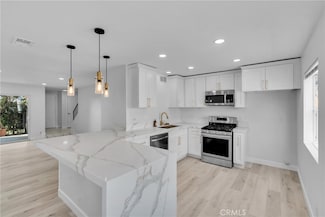 9584 Via Bernardo, Burbank, CA 91504