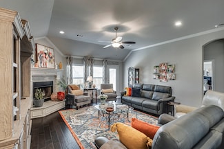 539 Windrow Ln, Waxahachie, TX 75165