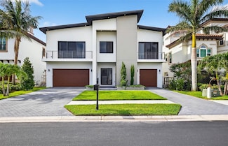 131 Forest Hills Dr, Redington Shores, FL 33708