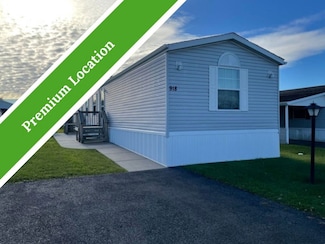 918 Fernwood Dr Unit 918, Lockport, NY 14094