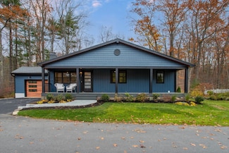 137 Walker Bungalow Rd, Portsmouth, NH 03801