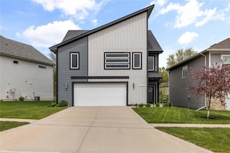 9137 Primo Ln, West Des Moines, IA 50266