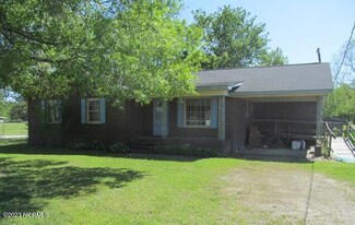 1225 Spring Garden Rd, New Bern, NC 28562