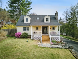 26 Ticonderoga Rd, Carmel, NY 10512