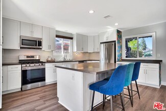 8008 Mclaren Ave, Canoga Park, CA 91304