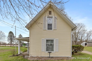 251 S Washington St, Hubbardston, MI 48845