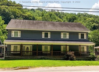 2685 Lens Creek Rd, Hernshaw, WV 25107