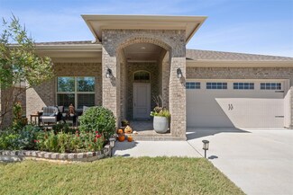 2505 Dunbarton Dr, Red Oak, TX 75154