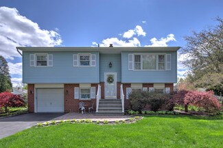 11 Maple Ave, Hightstown, NJ 08520