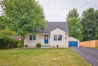 275 Eldon Dr NW, Warren, OH 44483