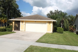 1518 Primrose Ln, Wellington, FL 33414