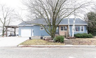 202 4th Ave SW, State Center, IA 50247