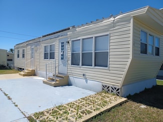 15 Jasmine Ave, Palmetto, FL 34221