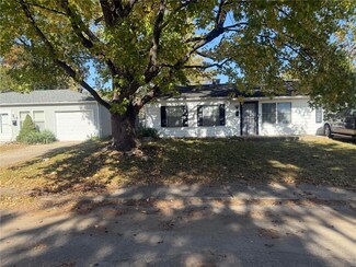 1123 Saint Bartholomew Dr, East Saint Louis, IL 62206