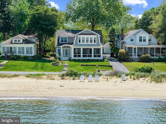 54 River Dr, Annapolis, MD 21403