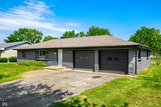 2230 Sims Dr, Columbus, IN 47203