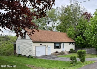 18 Ridgecrest Ave, Latham, NY 12110