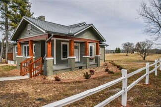 446 Olde Jordon St, East Flat Rock, NC 28726