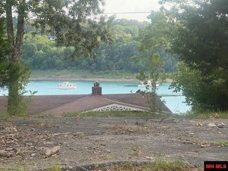 408 Anita Ave, Bull Shoals, AR 72619