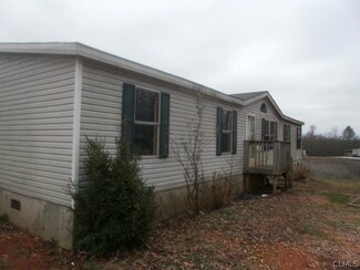 671 Nails Creek Crossing, Royston, GA 30662