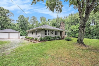 16901 Brick Rd, Granger, IN 46530