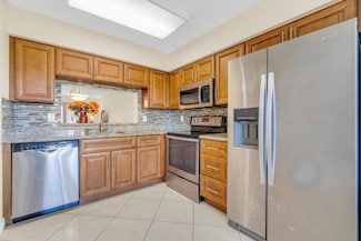 7290 Kinghurst Dr Unit 406, Delray Beach, FL 33446
