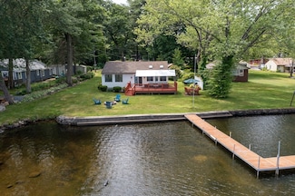3 Hough Rd, Douglas, MA 01516