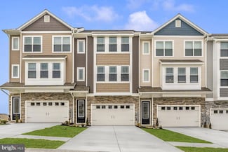 525 Abigail Ave, Waynesboro, PA 17268