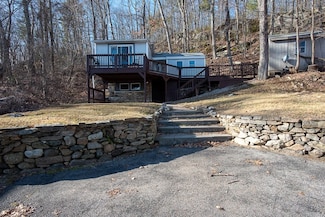 108 Ledgestone Rd, Douglas, MA 01516