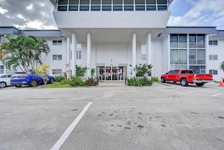 4880 NW 22nd St Unit 207, Lauderhill, FL 33313