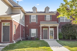 29611 Fox Run Cir, Warren, MI 48092
